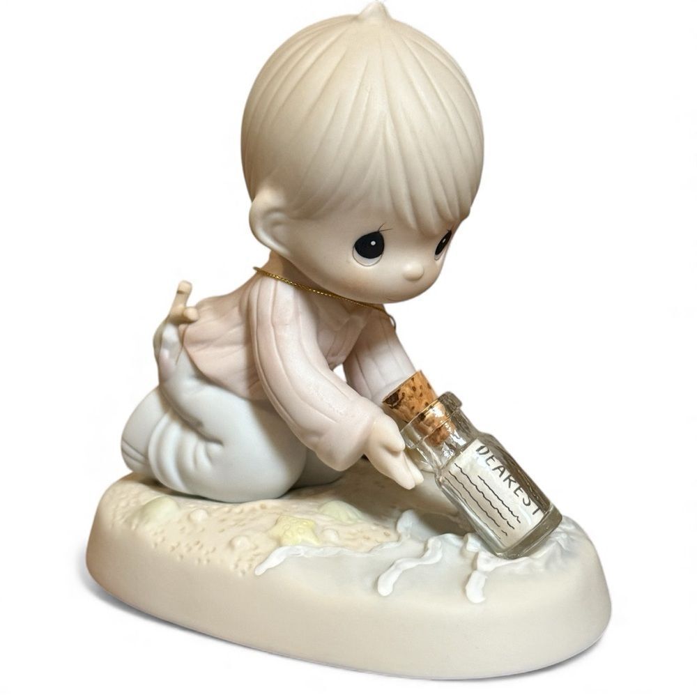Precious Moments "Sending You Oceans of Love" Porcelain Figurine # 532010 1994